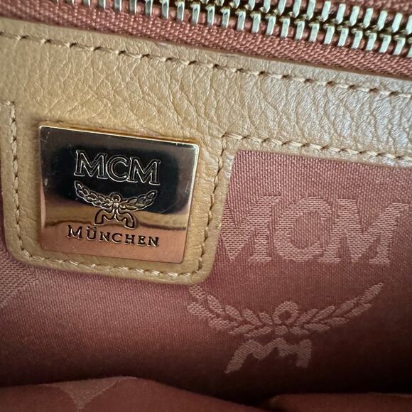 MCM Visetos Studded Medium Dual Stark Backpack Cognac - Picture 6 of 10